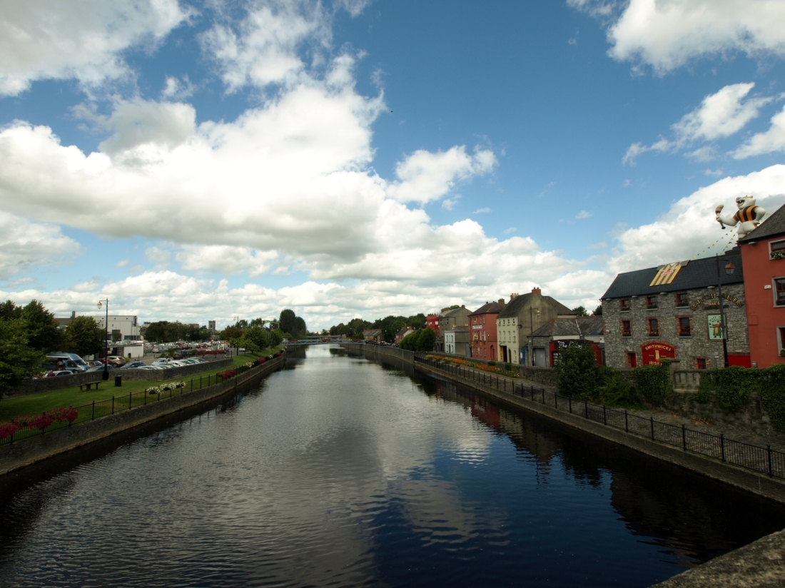 La vue depuis le pont St John à Kilkenny